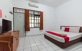 Reddoorz At Hotel Pondok Kurnia Near Buah Batu Bandung
